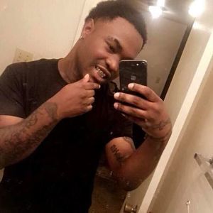 Meet your Posher, Dee